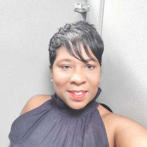 Meet your Posher, Vivian